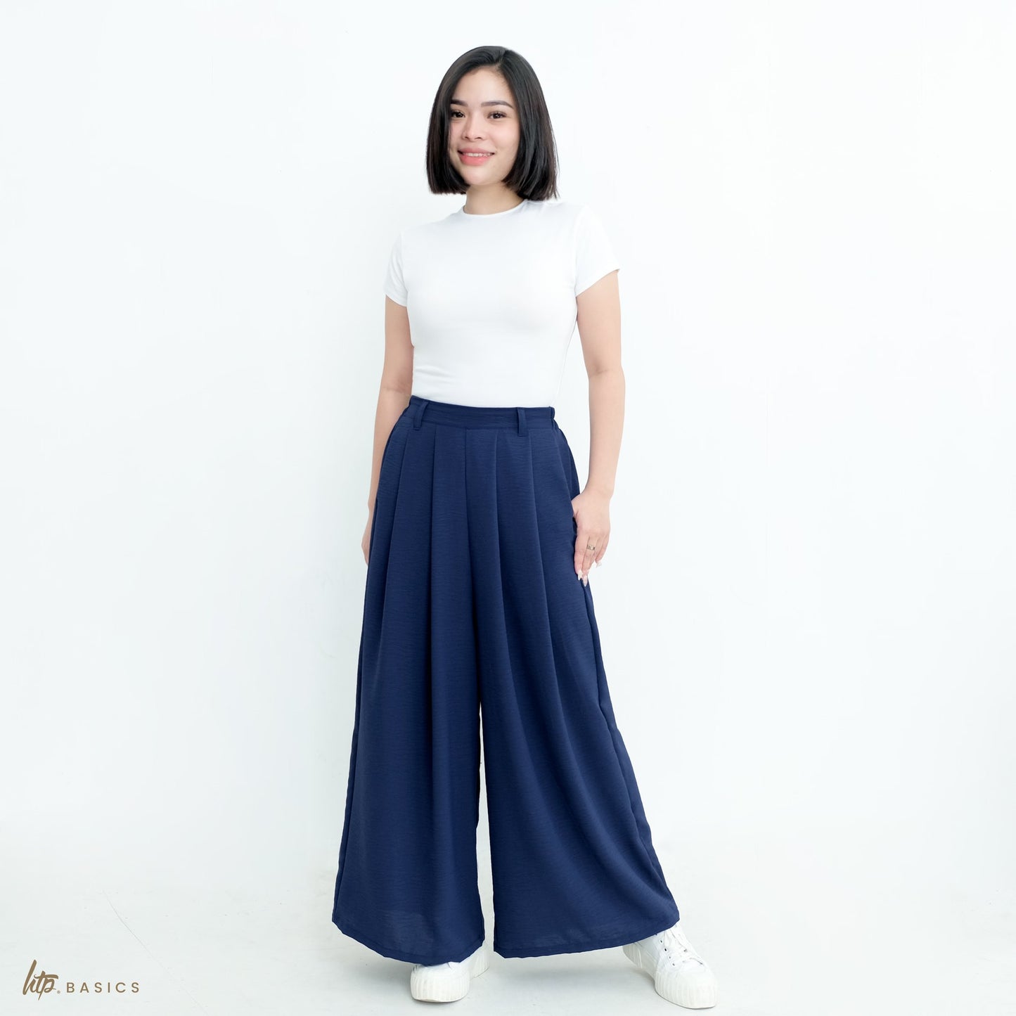 Wide Leg Crinkle Pants